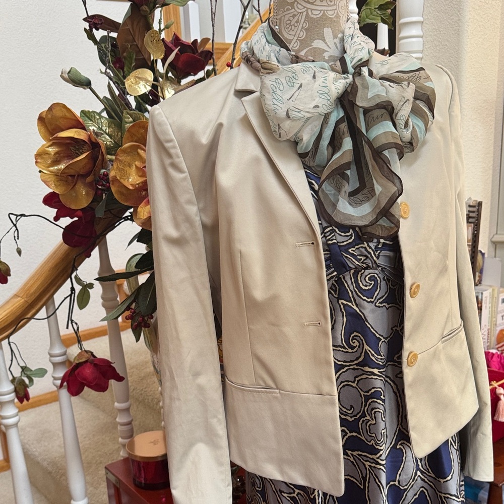 HENRI’ BENDEL NEW YORK  SOPHISTICATED JACKET SILVER SATIN MADE IN ITALY SZ 8